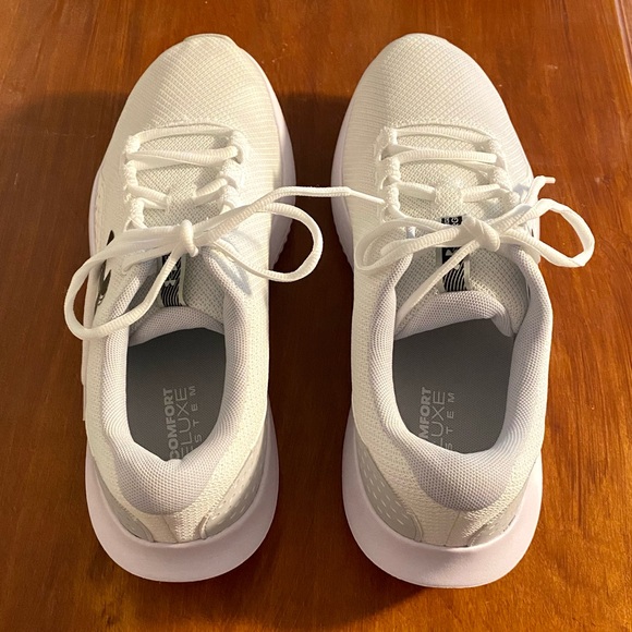 Under Armour Charged Surge 4 Running Shoes NIB - Picture 11 of 15